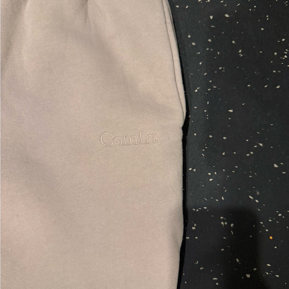 Comfrt Beige Sweatpants